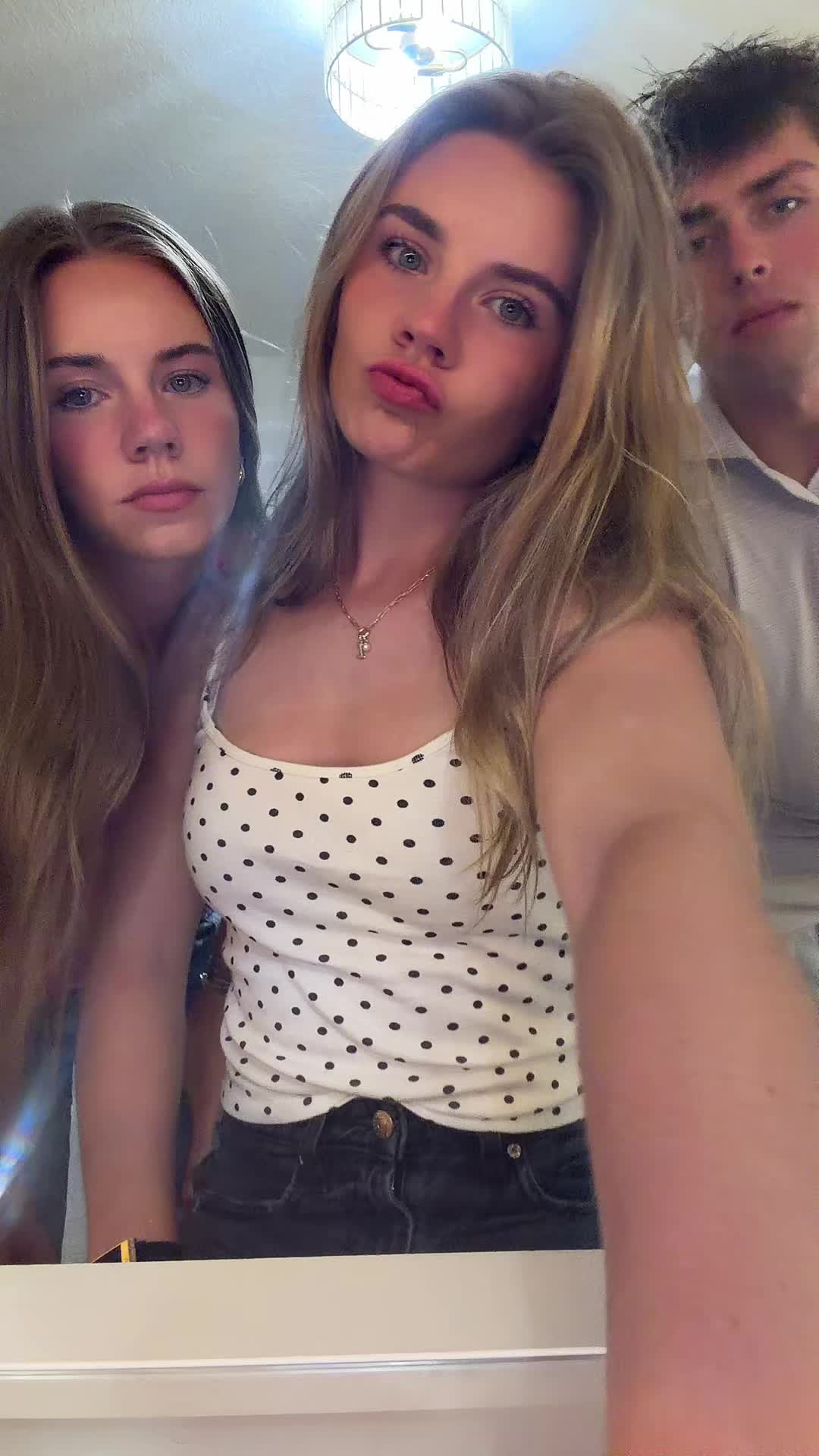 @JENNA🪩⚡️🫧