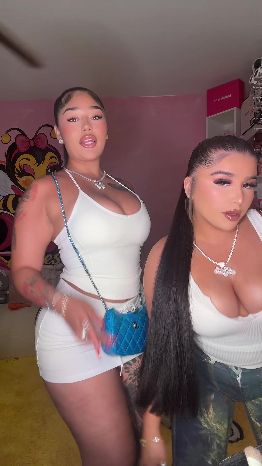 @Daysidukesho