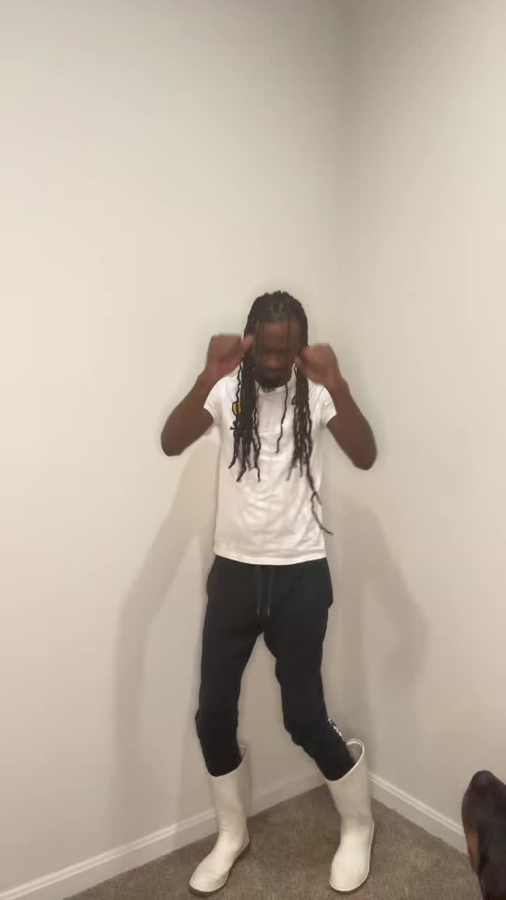 @Chuckyrozay