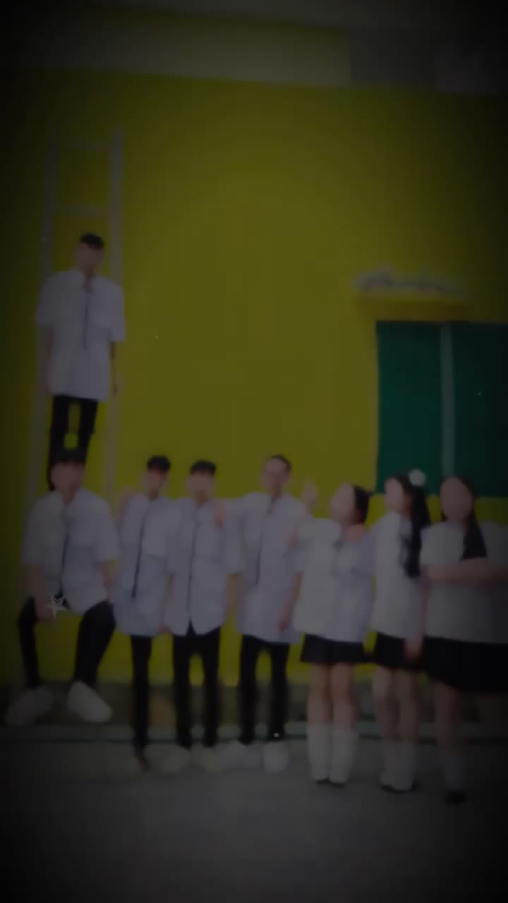 @8 ae siêu nhân Tổ 2