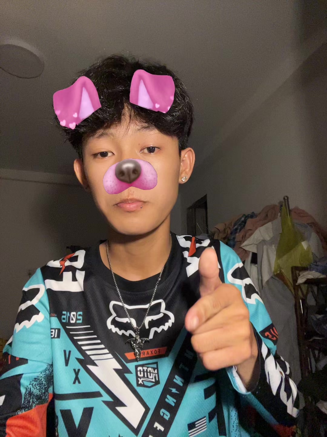 @CHHOŘNG~CHHOŘNG