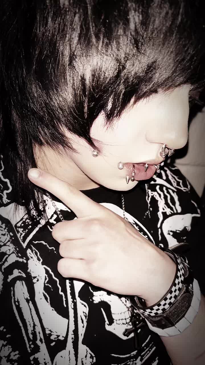 @dogferatu