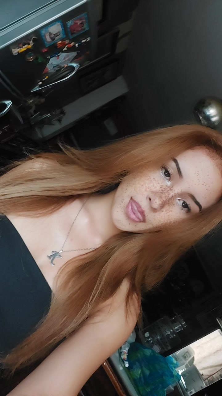 @𝙺𝚎𝚕𝚕𝚢🪼