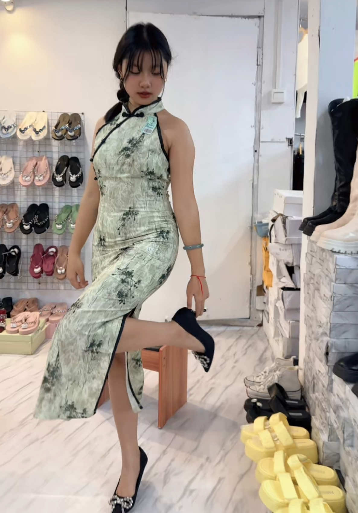 @TBH Sneakers&Shoes Store
