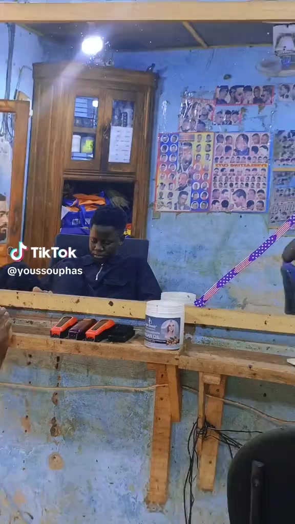 @AIiouGeye⚫️🔴🇸🇳🇸🇳🇸🇳🇸🇳