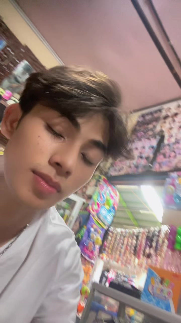 @VanLasax