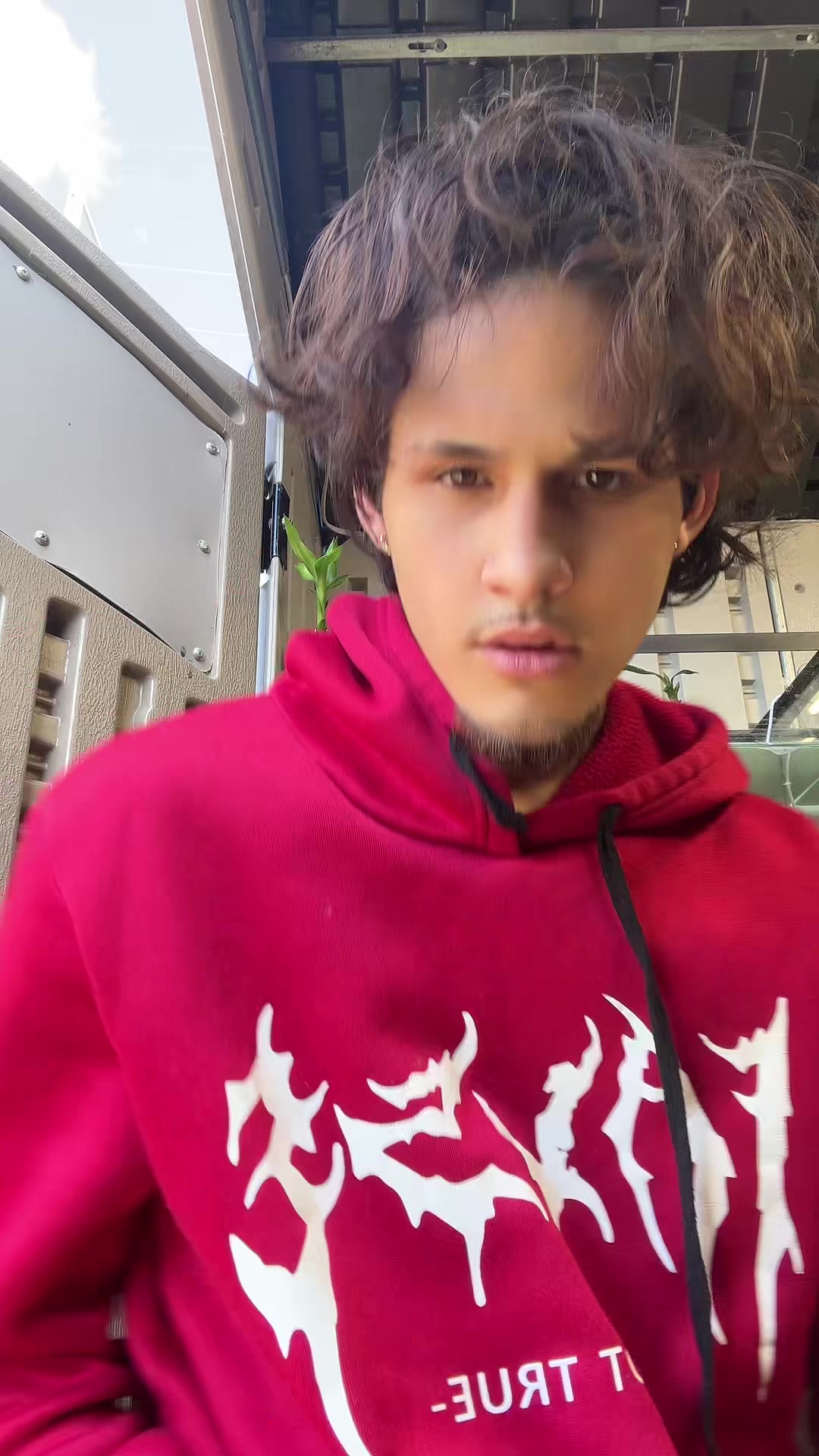 @️