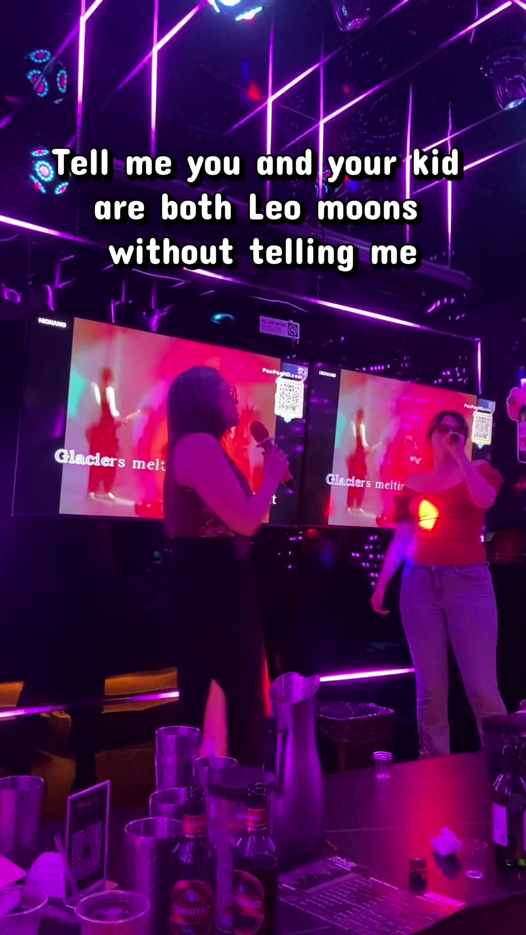@ShelliSitsWeirdly