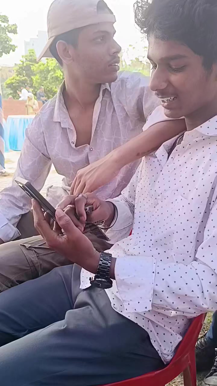 @💫> j >🚩