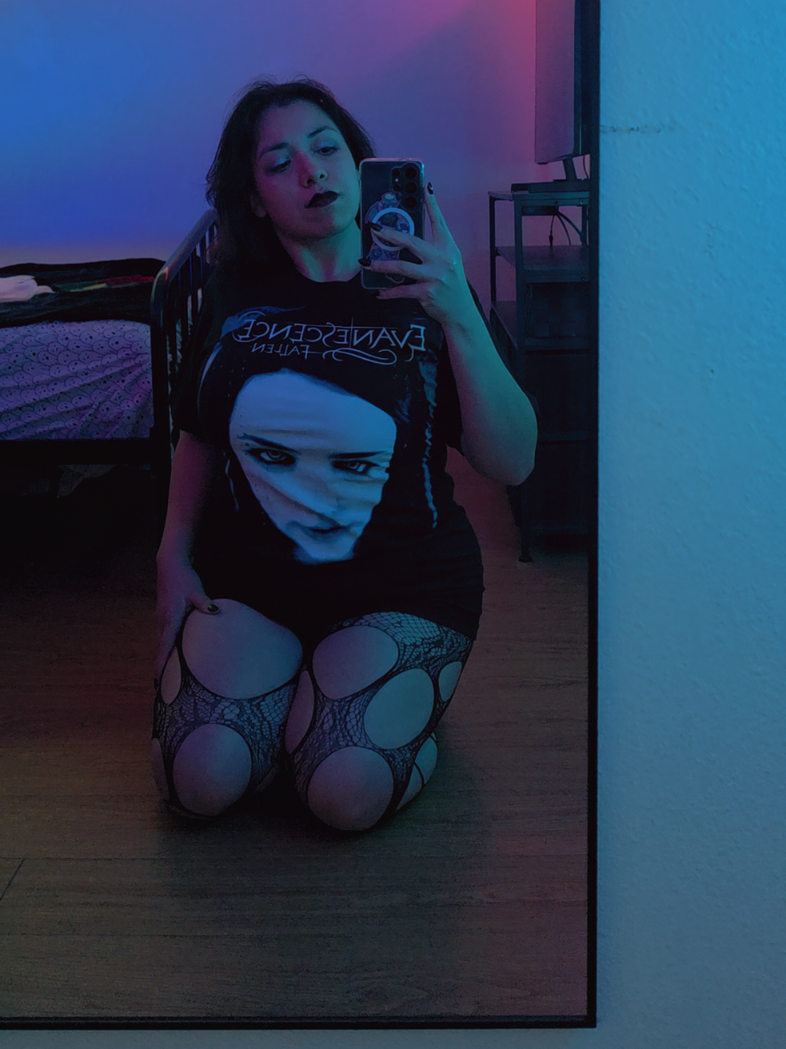 @Cherry_Bomb🍒
