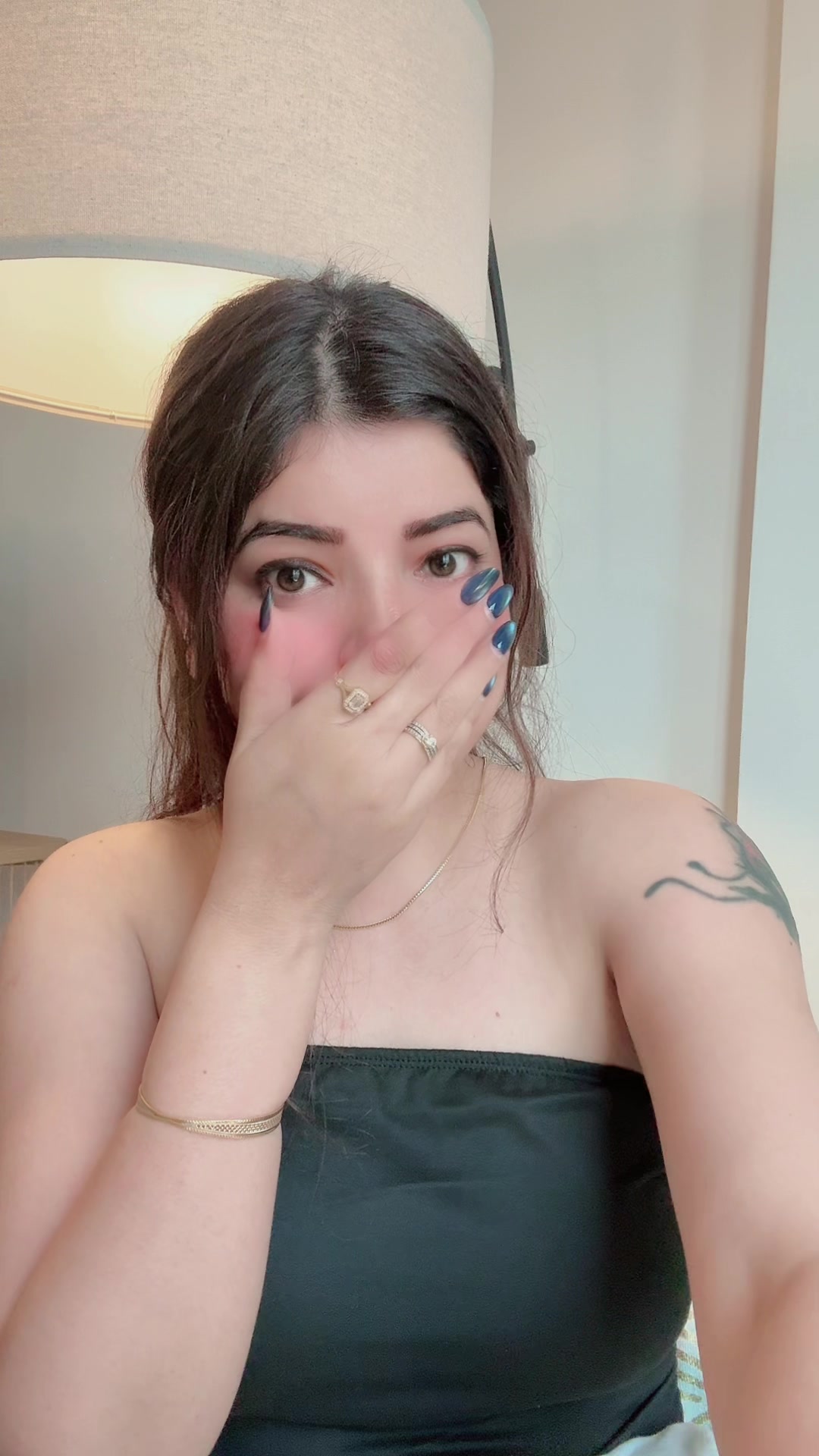 @Ayesha 🇮🇳🇨🇦