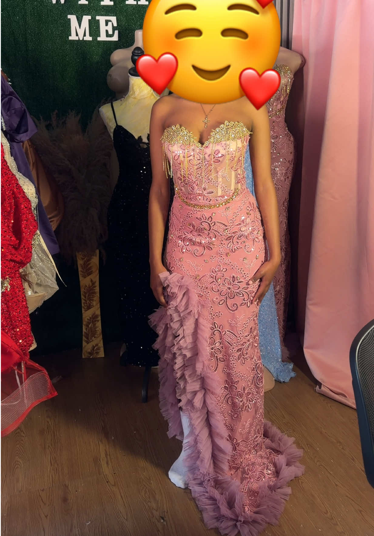 @dresswithme_sm