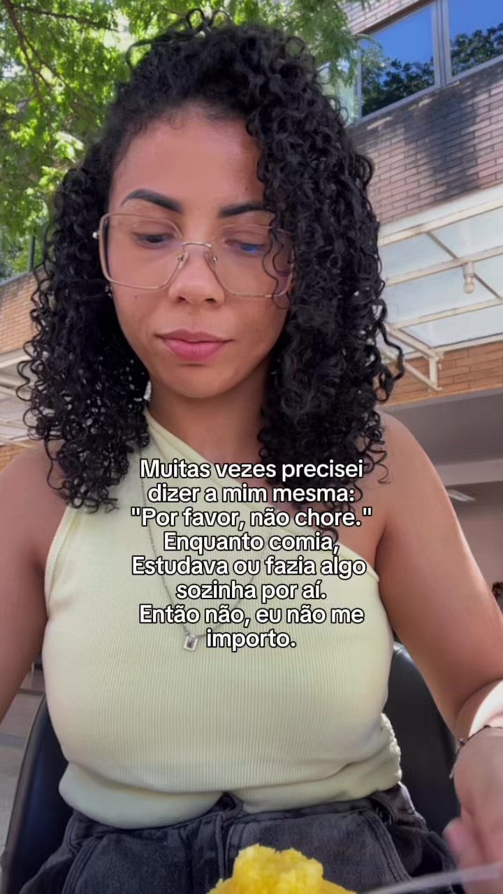@helenaeataxia