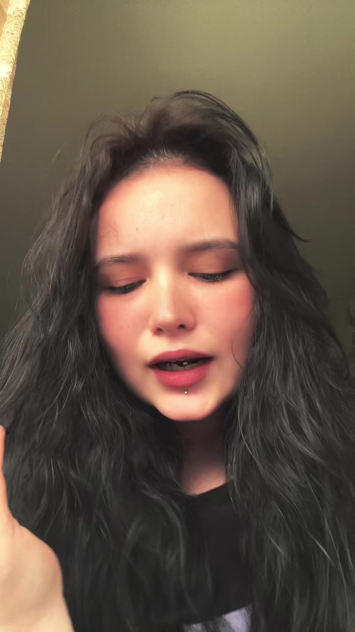 @_naya_
