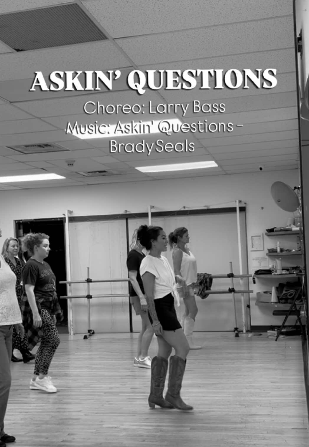 @Silver Line Social Dance