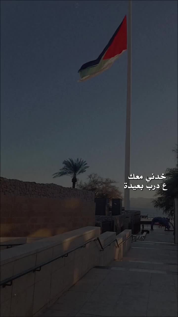@أمـّرّأهّ گـالـّقـّمـّرّ 🌙