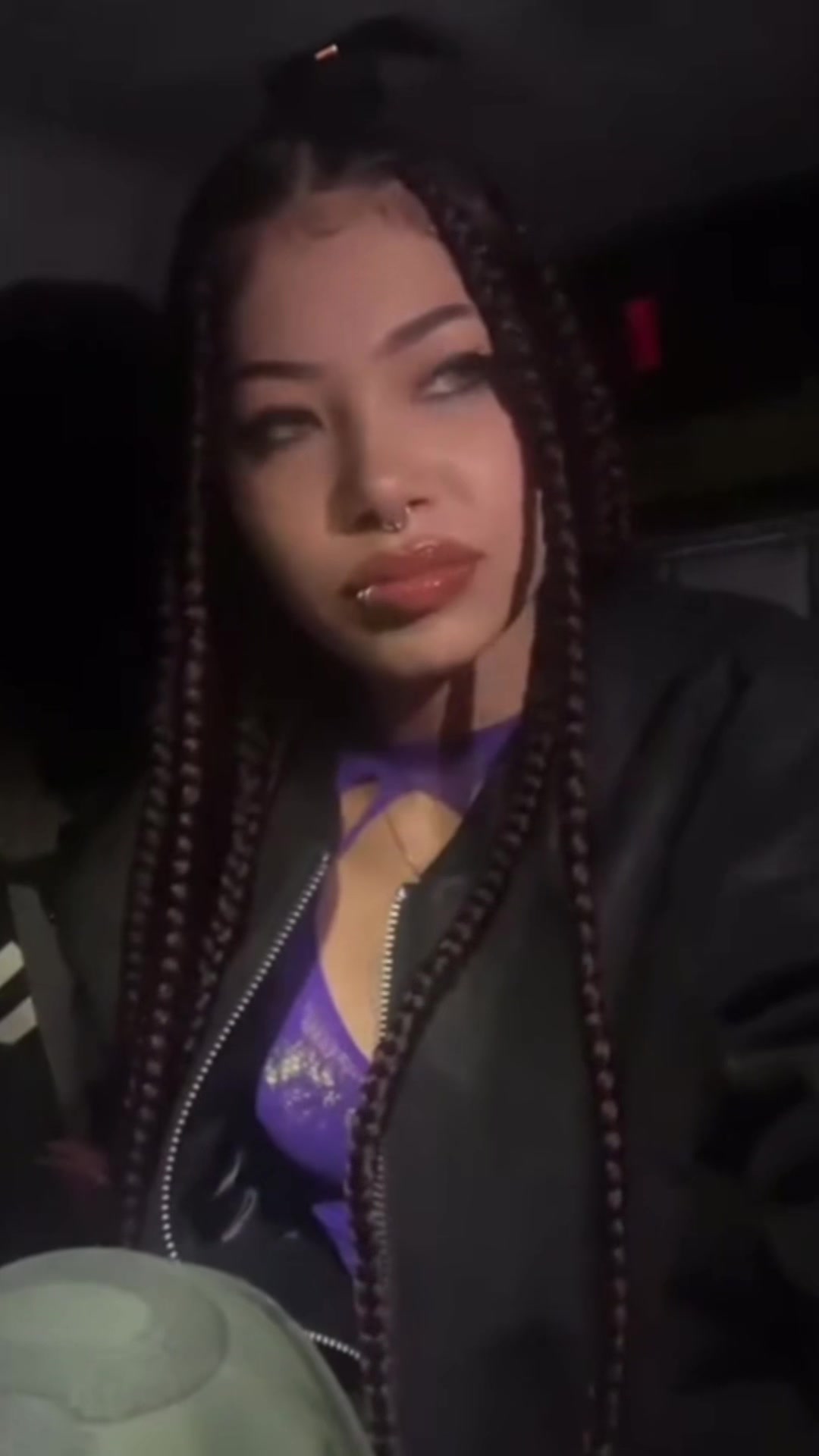 @kayla.