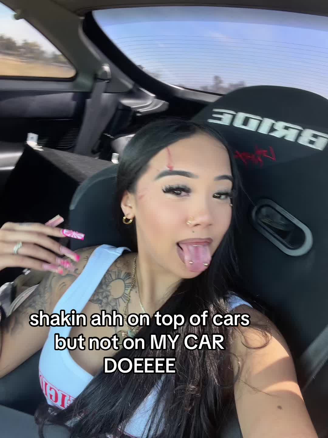 @aj 🧎🏻♀️