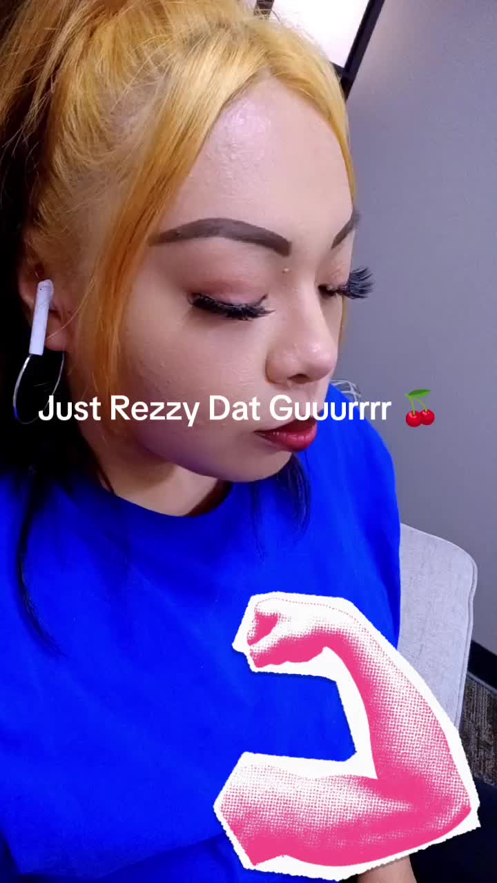 @Lala2Savage
