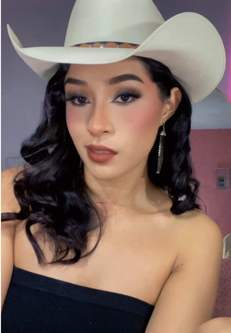 @JENN HERN&Aacute;NDEZ