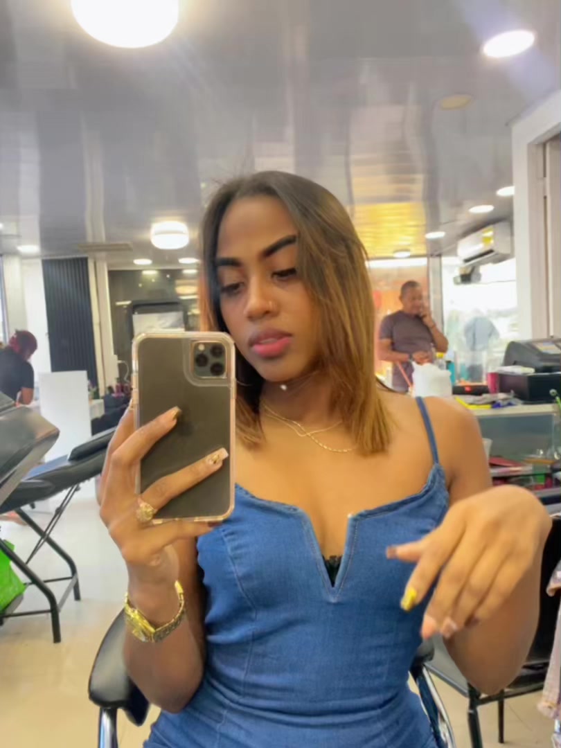 @Kennilashes
