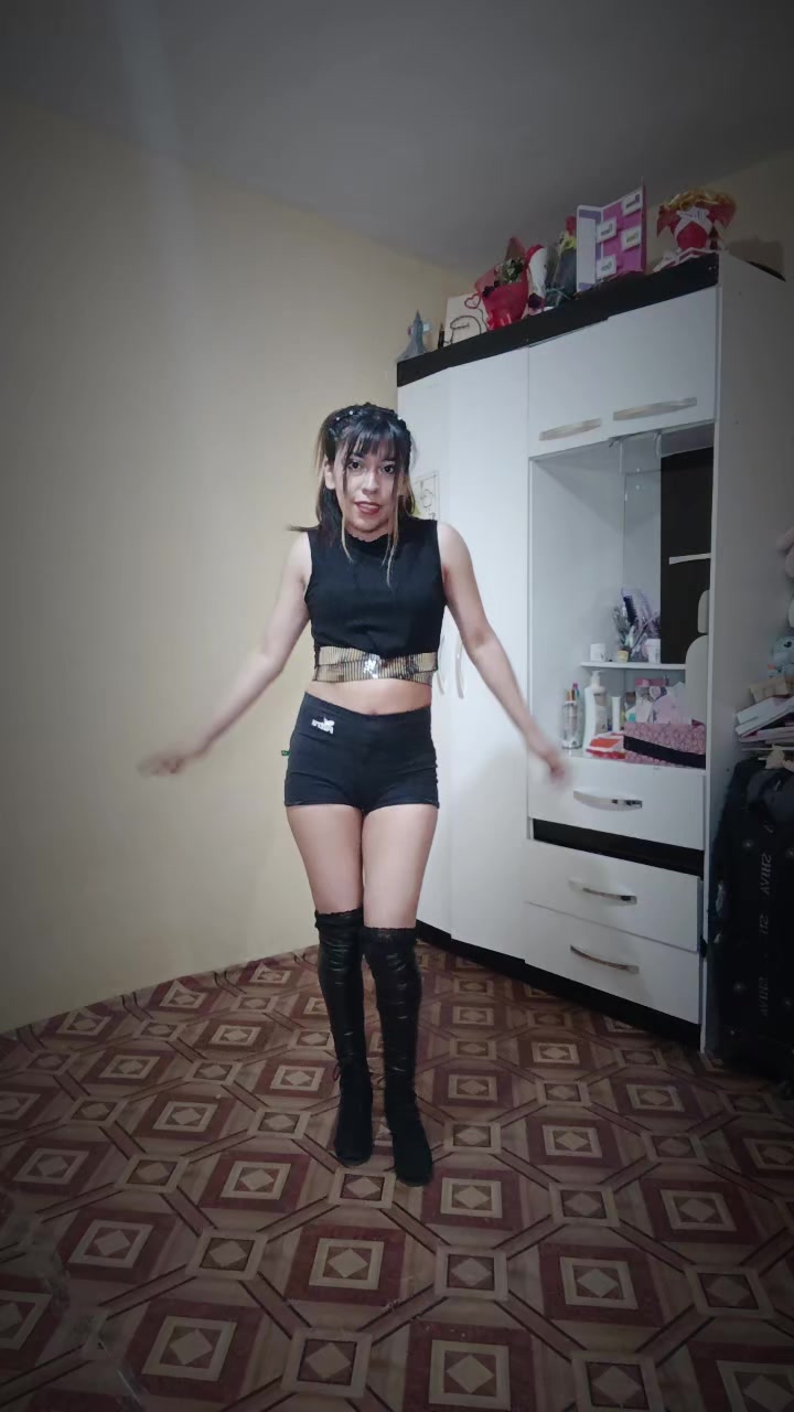 @AleMejiaDance