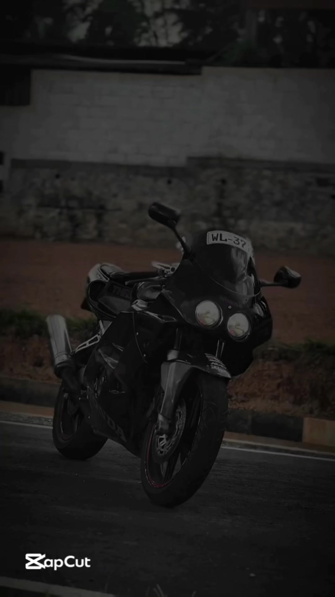 @Dewzz.🇱🇰🖤
