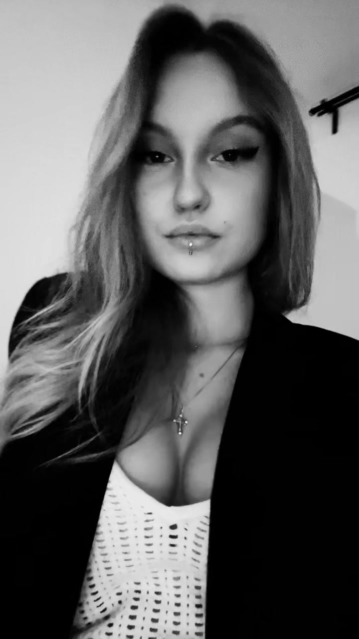 @аришкамилка🤍