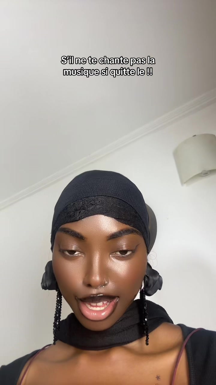 @237Myst&eacute;rieuse