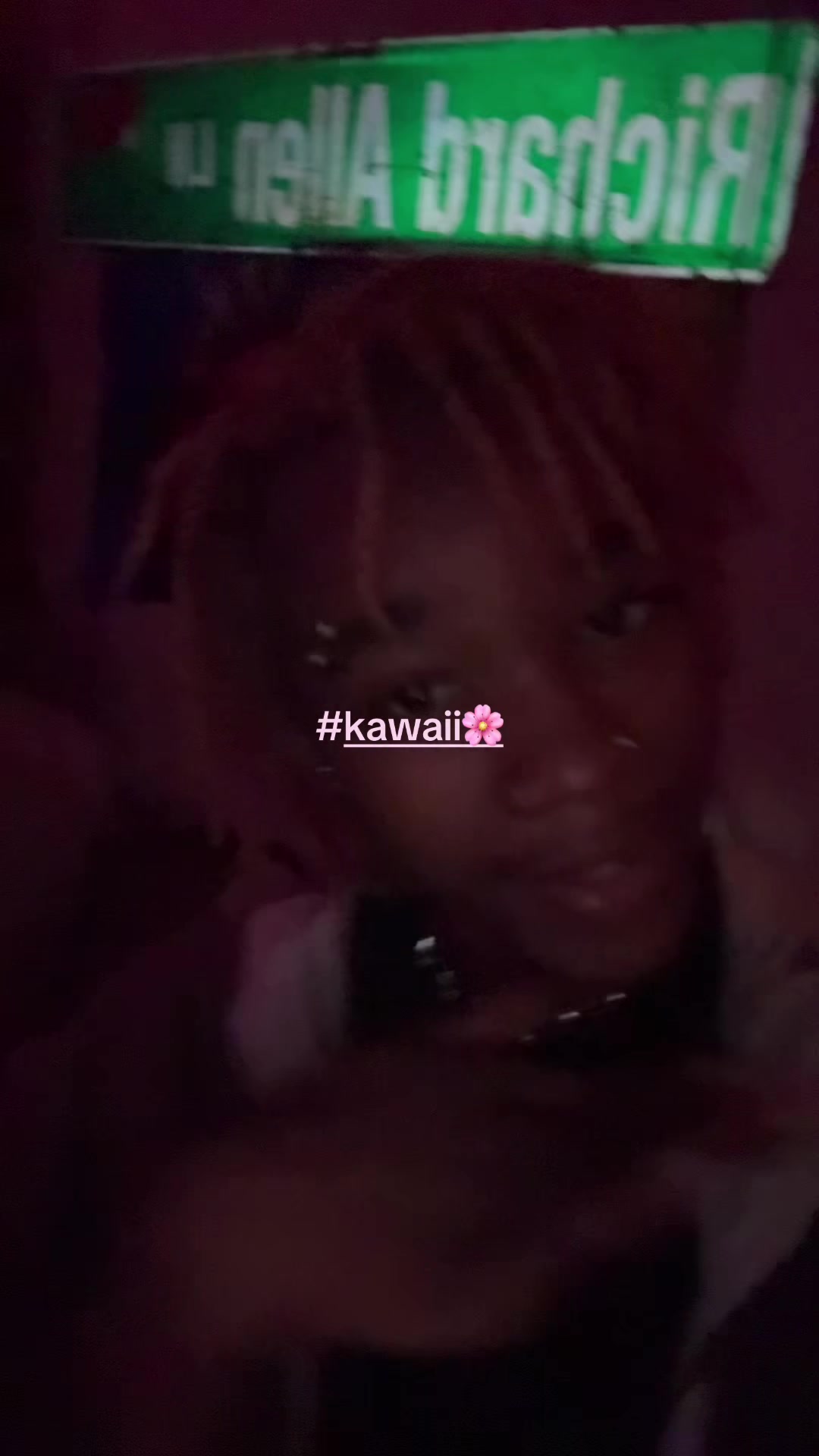 @⃟