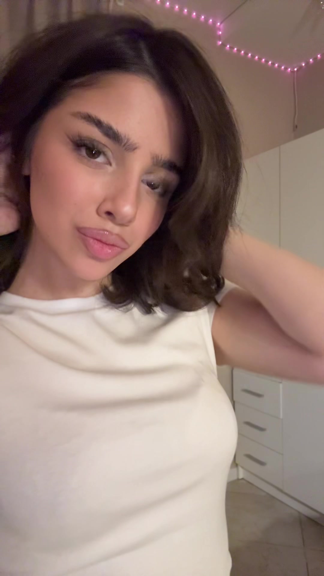 @arinaaiis
