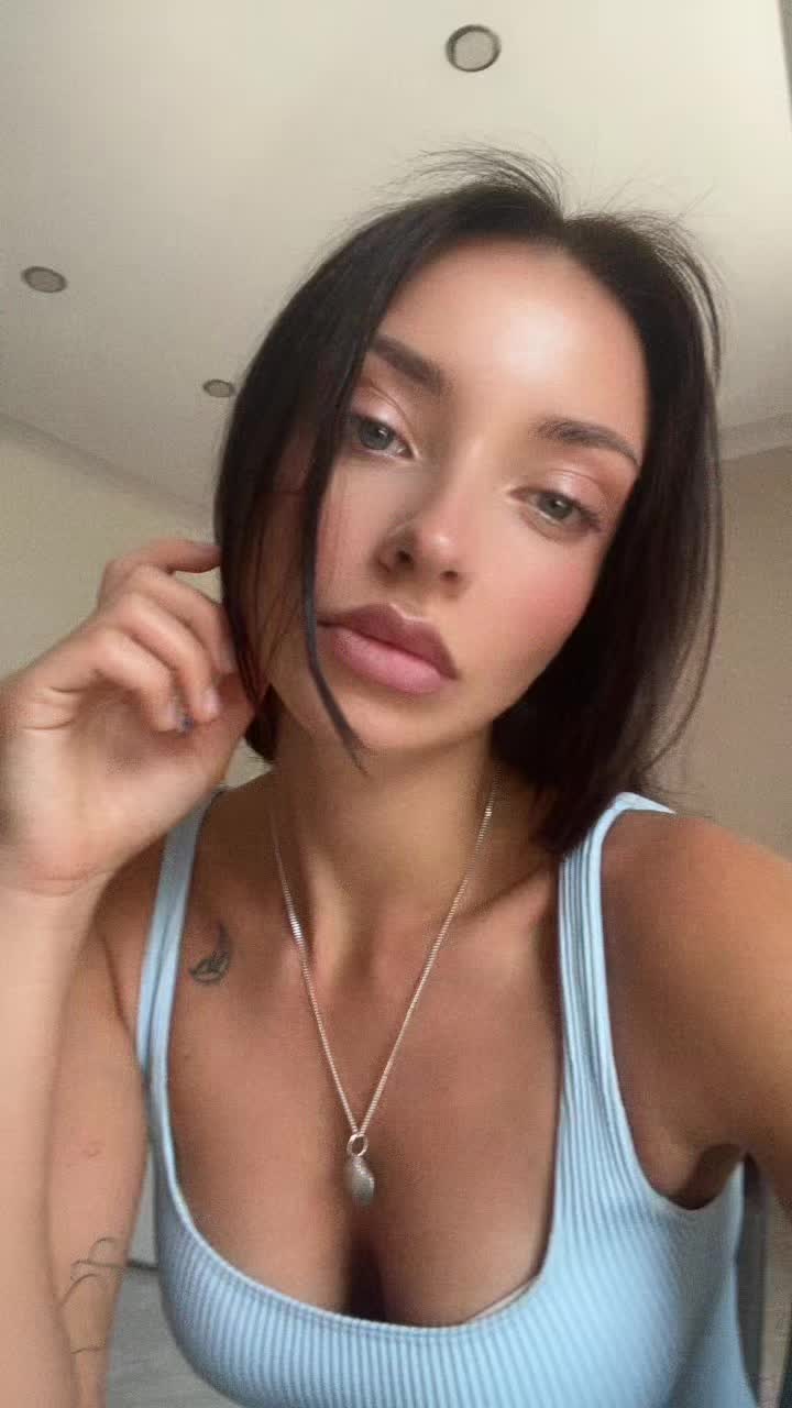 @marinaLu_