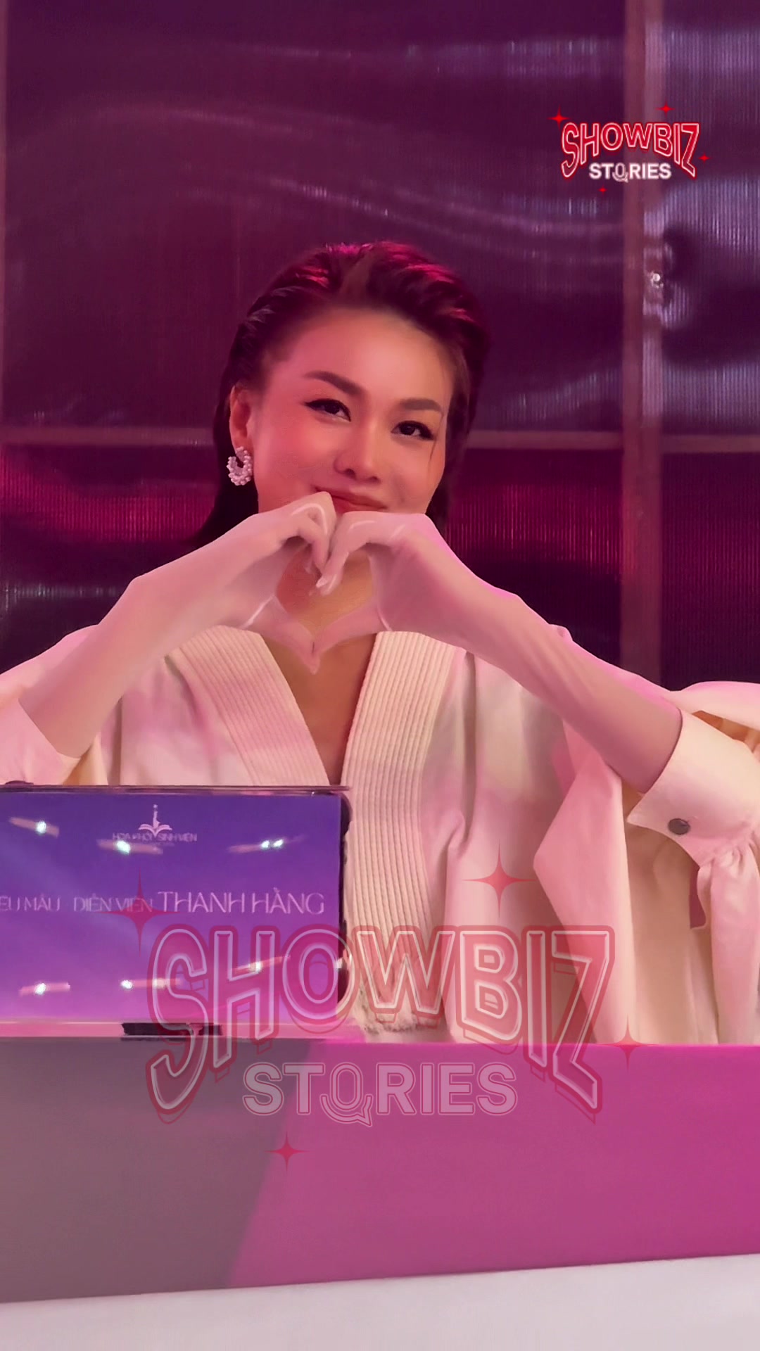 @Showbiz Stories