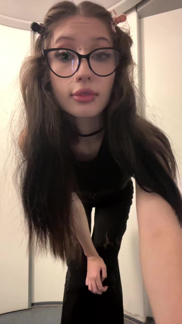 @Саш🐈⬛