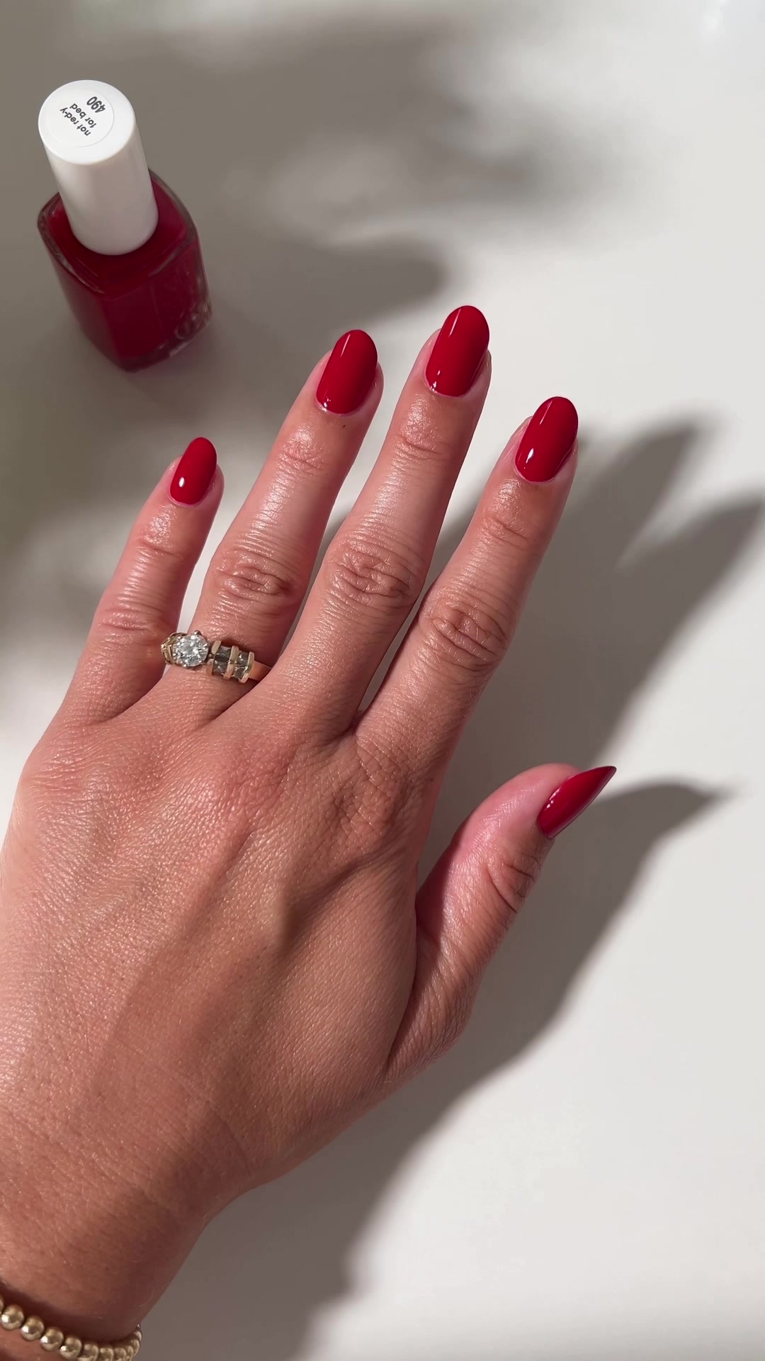 @essie