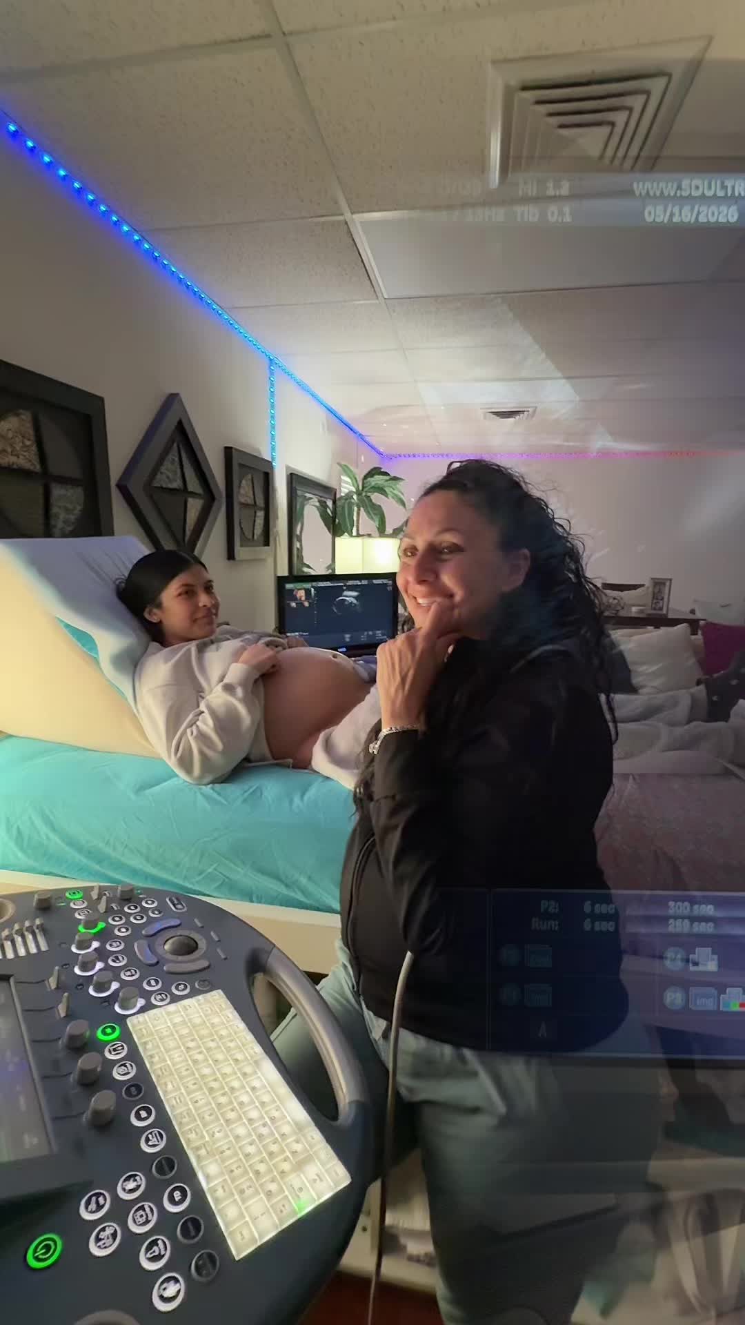 @PregnantSee Inc.
