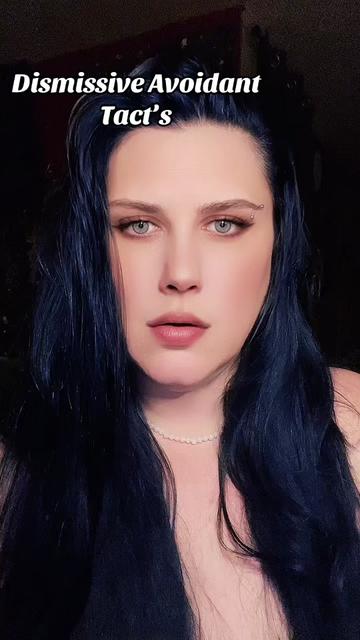 @QweenOfSatire