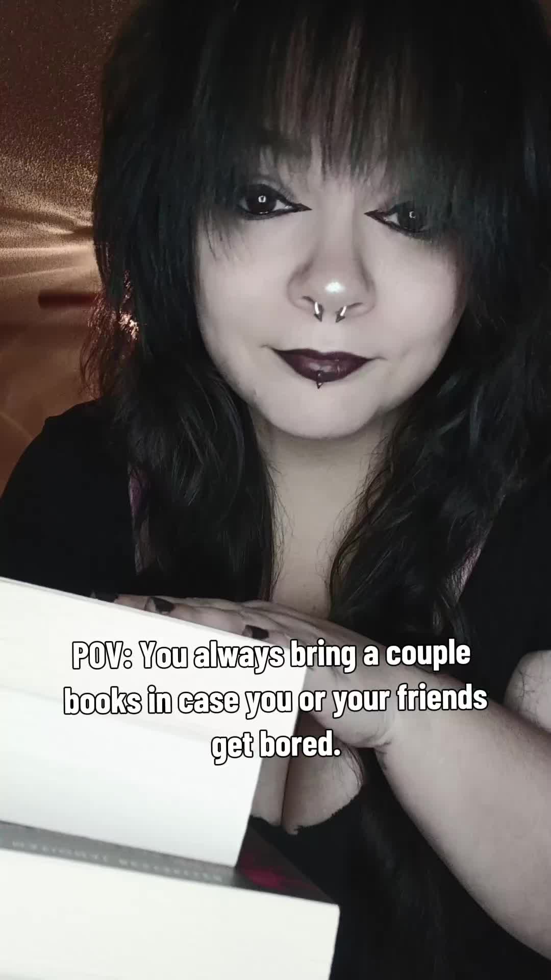 @Mandi📚🦩🖤