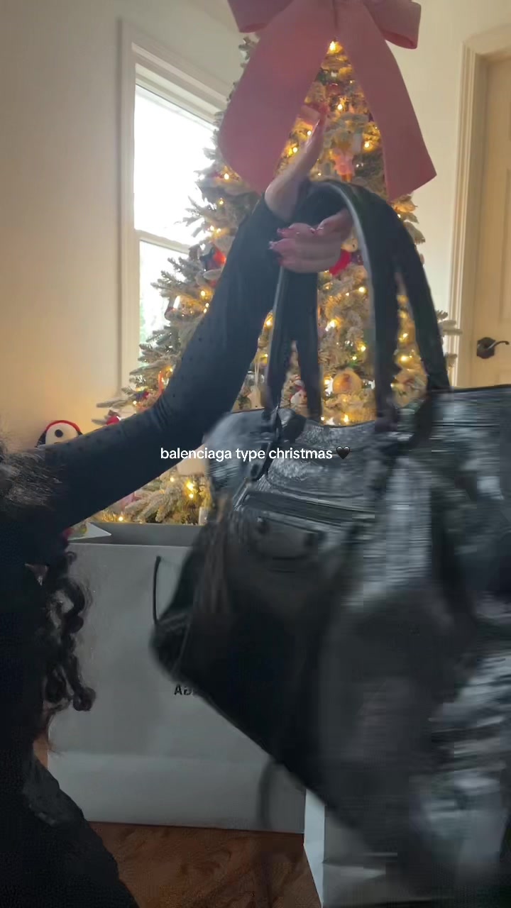 @Sophia