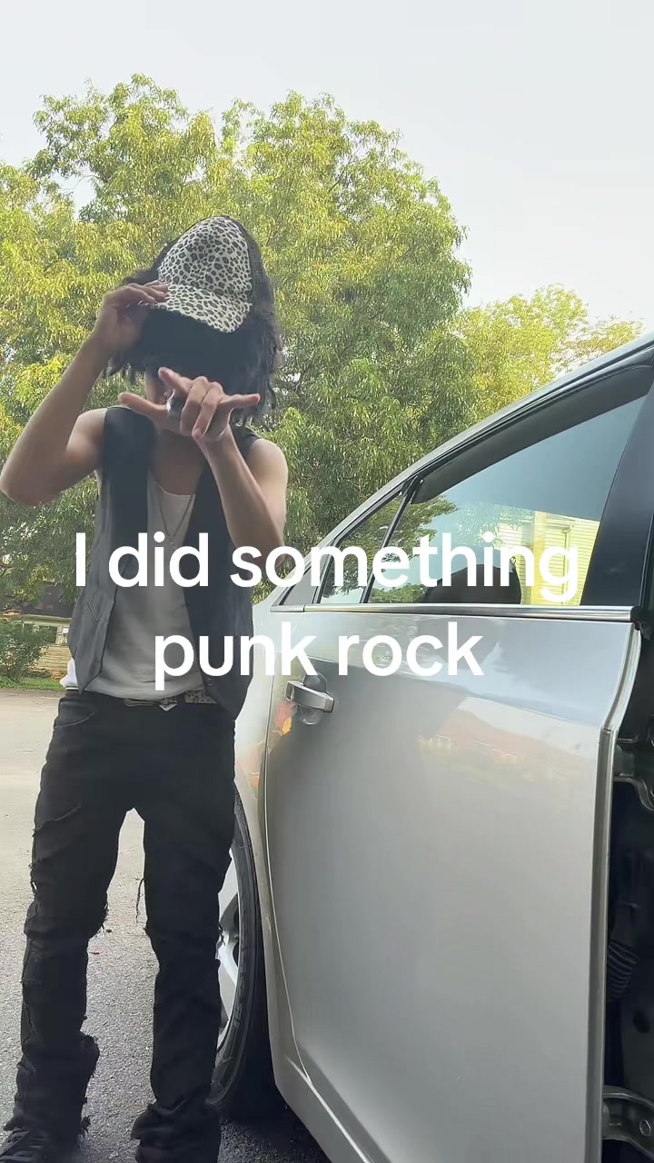 @𝙀𝙢𝙞𝙡𝙞𝙤&trade;️