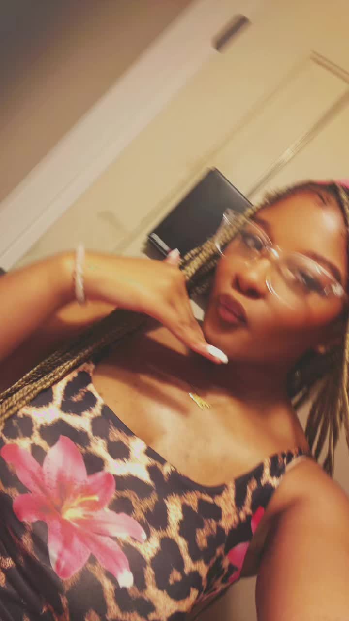 @niyaaaa