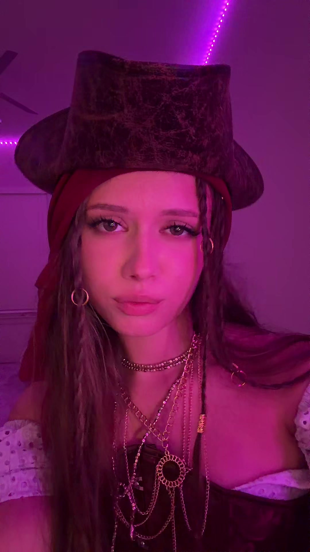 @Машку за ляжкуу ✨
