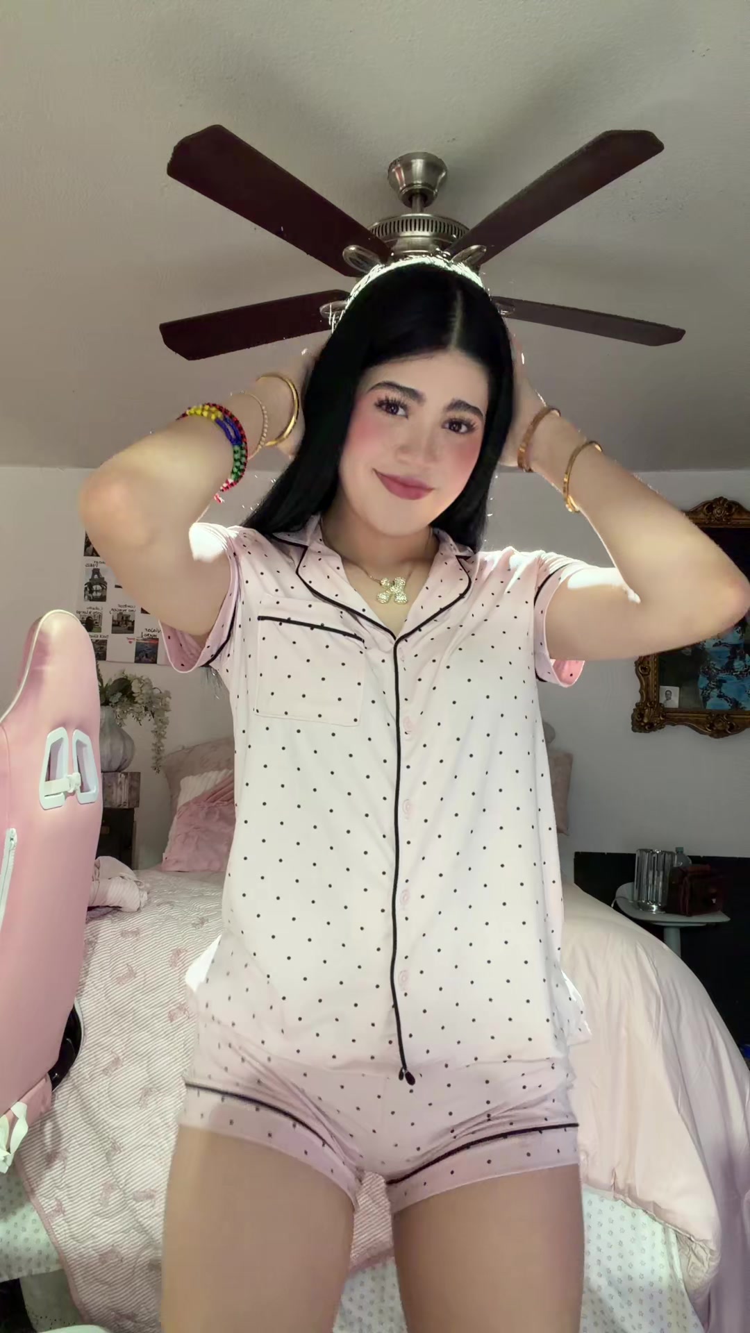@Kat💫