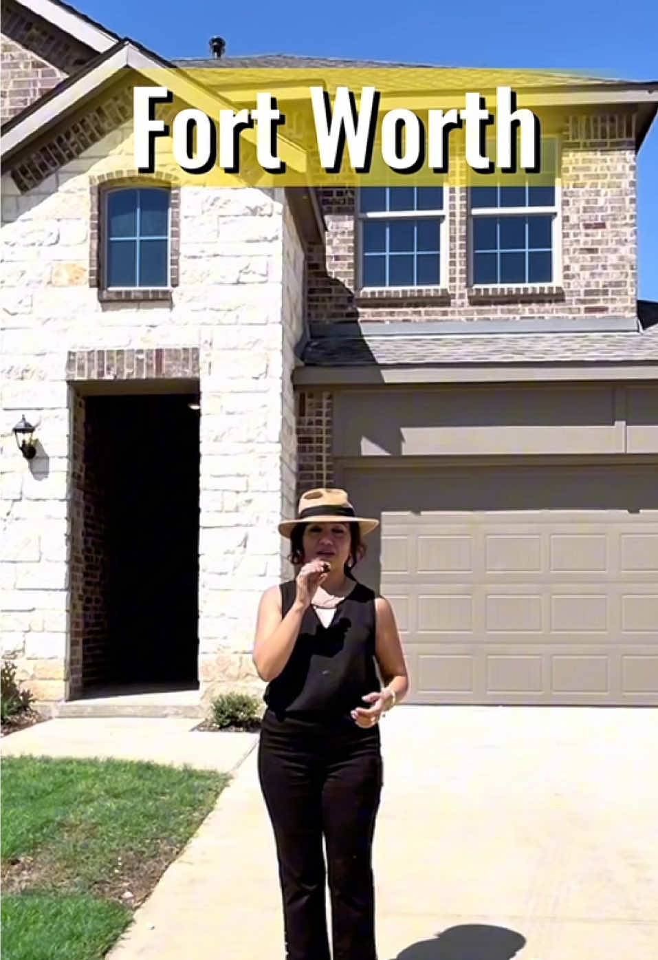 @monicalivingtexas
