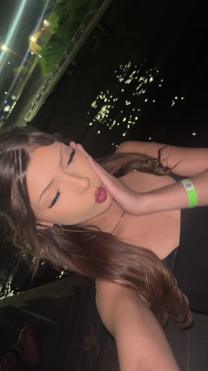 @victoria🧁😻💄