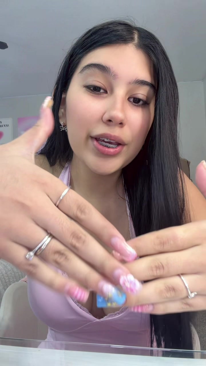 @Sara Bárcenas🌸🪩🎀☁️