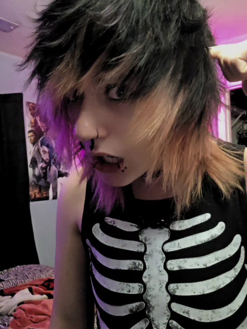 @☠︎︎ Kat ☠︎︎