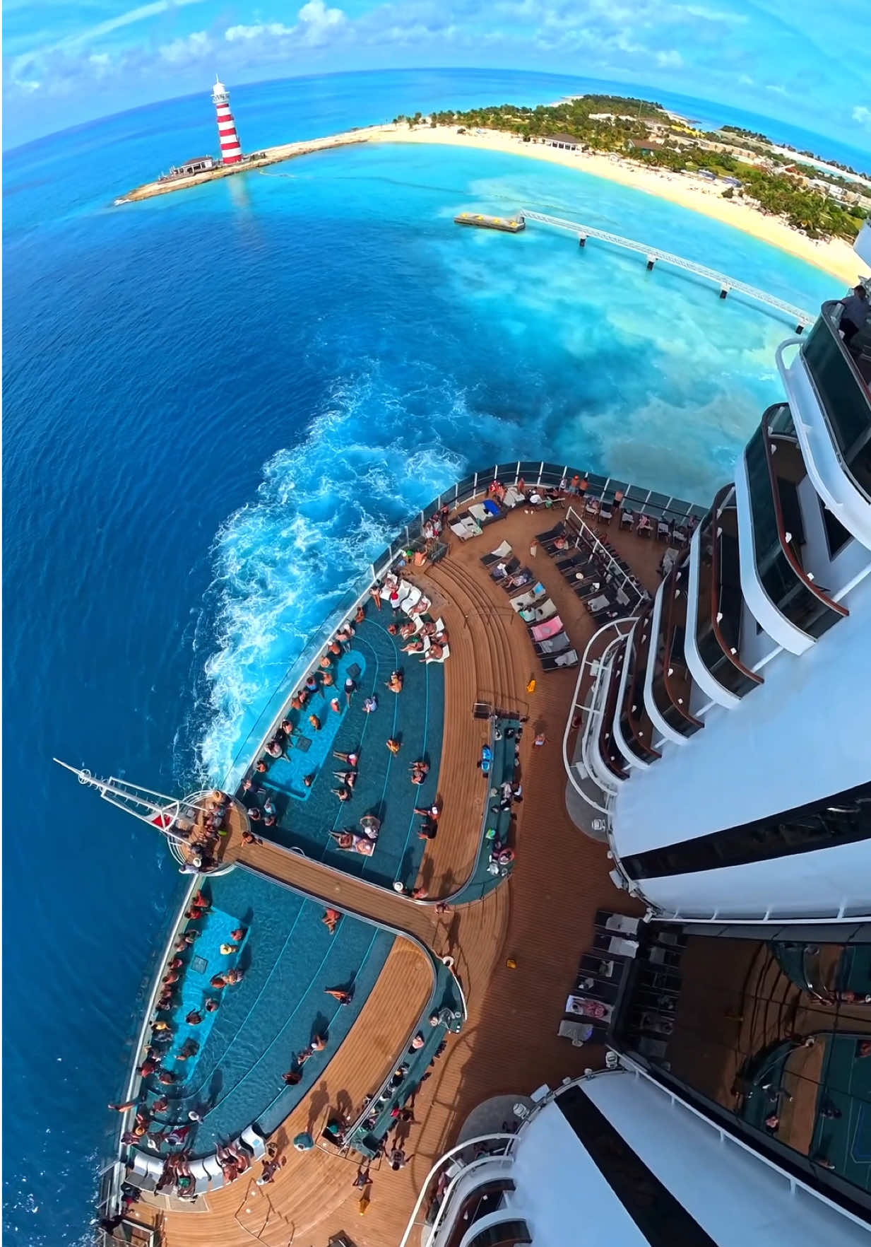 @Paulo Travels / Cruises✈️🇨🇦