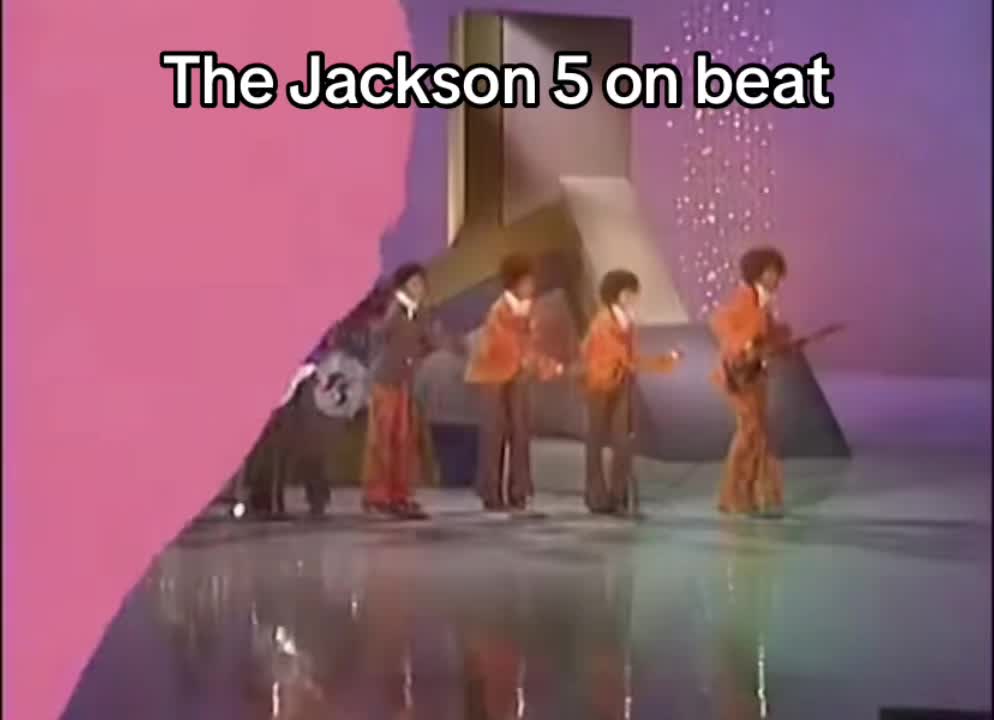 @`:-`(``| (• ◡•)| SonGOHANXXC`