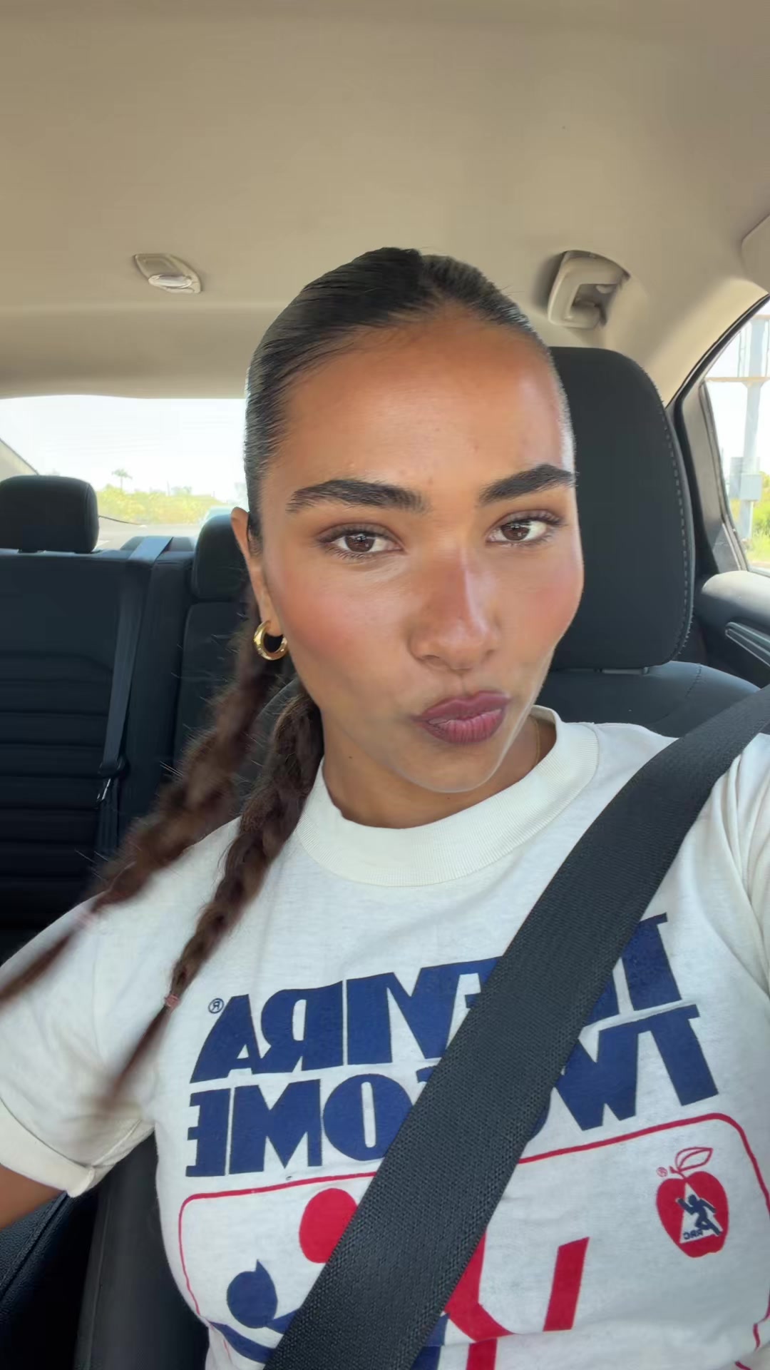 @siennamaegomez
